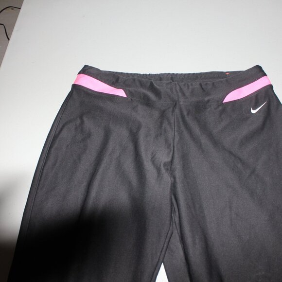 Black Nike Athletic Capris Size Small - Picture 2 of 5